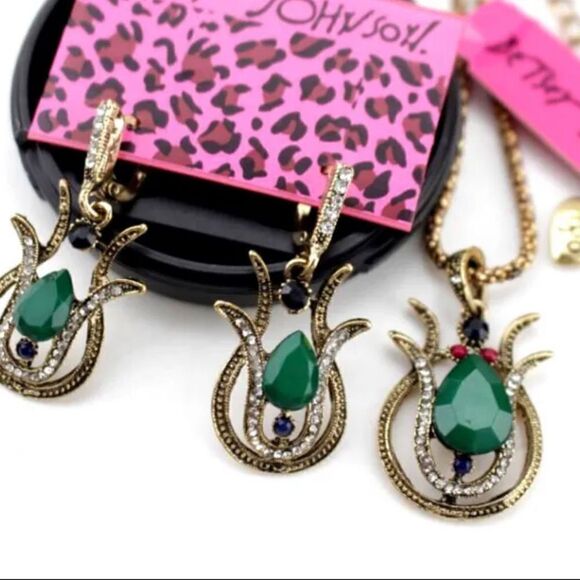 BJ Modern Necklace Earring Set NWT - Picture 2 of 6